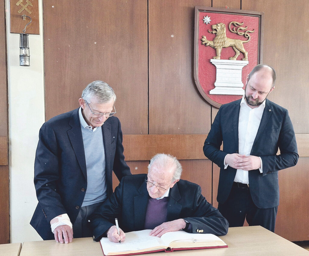 Hinterbliebene der Cohen-Familie besuchten das Rathaus und das GAS